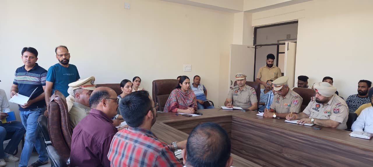 Important meeting on stubble management held under the chairmanship of SDM.
